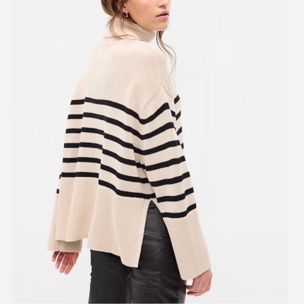 GAP striped cotton turtleneck roll neck sweater.